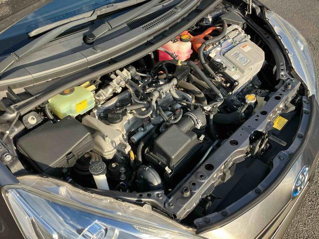 アクアＸ−アーバンナビ／ワンセグ／ＣＤ／ＡＵＸ／ＢＴ　ＥＴＣ　ルーフレール　前後コーナーセンサー　ＬＥＤヘッドライト　オートライト　ＬＥＤフォグランプ　スペアタイヤ　アルミ　革ステアリング　キーフリー　オートエアコン（千葉県）の中古車