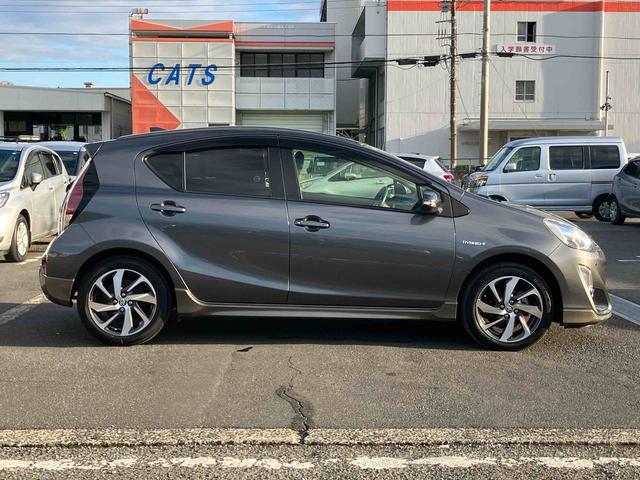 アクアＸ−アーバンナビ／ワンセグ／ＣＤ／ＡＵＸ／ＢＴ　ＥＴＣ　ルーフレール　前後コーナーセンサー　ＬＥＤヘッドライト　オートライト　ＬＥＤフォグランプ　スペアタイヤ　アルミ　革ステアリング　キーフリー　オートエアコン（千葉県）の中古車