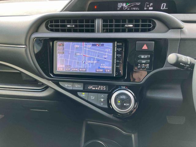 アクアＸ−アーバンナビ／ワンセグ／ＣＤ／ＡＵＸ／ＢＴ　ＥＴＣ　ルーフレール　前後コーナーセンサー　ＬＥＤヘッドライト　オートライト　ＬＥＤフォグランプ　スペアタイヤ　アルミ　革ステアリング　キーフリー　オートエアコン（千葉県）の中古車