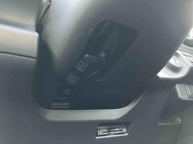 アクアＸ−アーバンナビ／ワンセグ／ＣＤ／ＡＵＸ／ＢＴ　ＥＴＣ　ルーフレール　前後コーナーセンサー　ＬＥＤヘッドライト　オートライト　ＬＥＤフォグランプ　スペアタイヤ　アルミ　革ステアリング　キーフリー　オートエアコン（千葉県）の中古車