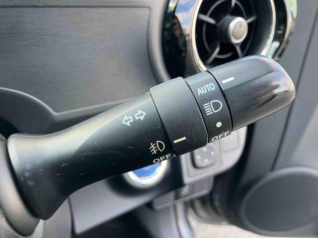 アクアＸ−アーバンナビ／ワンセグ／ＣＤ／ＡＵＸ／ＢＴ　ＥＴＣ　ルーフレール　前後コーナーセンサー　ＬＥＤヘッドライト　オートライト　ＬＥＤフォグランプ　スペアタイヤ　アルミ　革ステアリング　キーフリー　オートエアコン（千葉県）の中古車