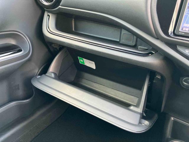 アクアＸ−アーバンナビ／ワンセグ／ＣＤ／ＡＵＸ／ＢＴ　ＥＴＣ　ルーフレール　前後コーナーセンサー　ＬＥＤヘッドライト　オートライト　ＬＥＤフォグランプ　スペアタイヤ　アルミ　革ステアリング　キーフリー　オートエアコン（千葉県）の中古車