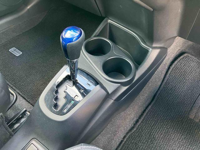 アクアＸ−アーバンナビ／ワンセグ／ＣＤ／ＡＵＸ／ＢＴ　ＥＴＣ　ルーフレール　前後コーナーセンサー　ＬＥＤヘッドライト　オートライト　ＬＥＤフォグランプ　スペアタイヤ　アルミ　革ステアリング　キーフリー　オートエアコン（千葉県）の中古車