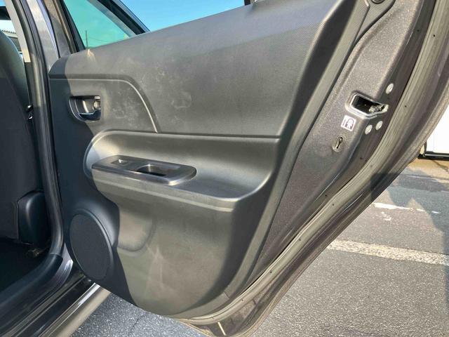 アクアＸ−アーバンナビ／ワンセグ／ＣＤ／ＡＵＸ／ＢＴ　ＥＴＣ　ルーフレール　前後コーナーセンサー　ＬＥＤヘッドライト　オートライト　ＬＥＤフォグランプ　スペアタイヤ　アルミ　革ステアリング　キーフリー　オートエアコン（千葉県）の中古車