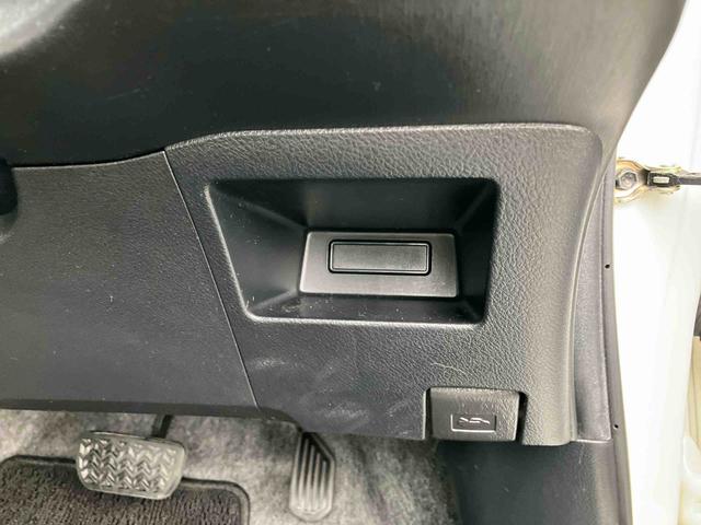 ヴィッツＦナビ／ワンセグ／ＣＤ／ＢＴ　ＡＵＸ接続　バックカメラ　プライバシーガラス　サイドレバー式ー駐車ブレーキ　シートリフター　チルトステアリング　電動格納ドアミラー　キーレスエントリー　マニュアルエアコン（千葉県）の中古車