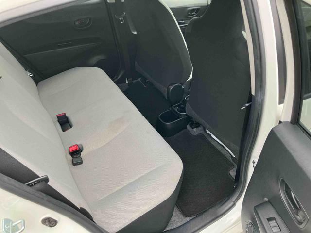 ヴィッツＦナビ／ワンセグ／ＣＤ／ＢＴ　ＡＵＸ接続　バックカメラ　プライバシーガラス　サイドレバー式ー駐車ブレーキ　シートリフター　チルトステアリング　電動格納ドアミラー　キーレスエントリー　マニュアルエアコン（千葉県）の中古車