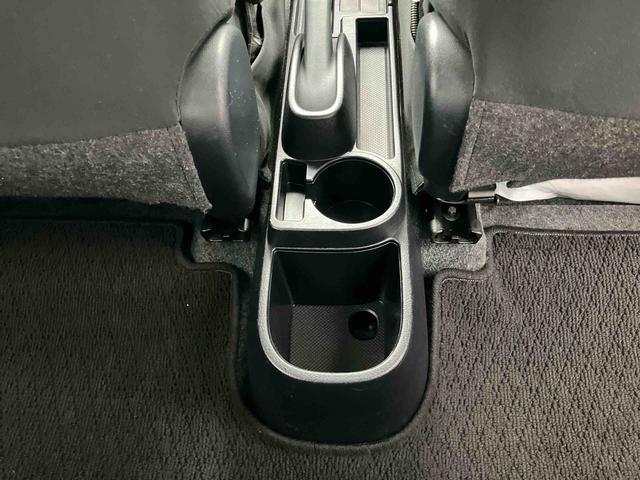 ヴィッツＦナビ／ワンセグ／ＣＤ／ＢＴ　ＡＵＸ接続　バックカメラ　プライバシーガラス　サイドレバー式ー駐車ブレーキ　シートリフター　チルトステアリング　電動格納ドアミラー　キーレスエントリー　マニュアルエアコン（千葉県）の中古車