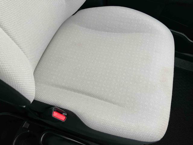 ヴィッツＦナビ／ワンセグ／ＣＤ／ＢＴ　ＡＵＸ接続　バックカメラ　プライバシーガラス　サイドレバー式ー駐車ブレーキ　シートリフター　チルトステアリング　電動格納ドアミラー　キーレスエントリー　マニュアルエアコン（千葉県）の中古車