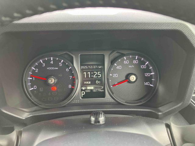 タフトGターボ クロムベンチャーターボ ガラスルーフ ルーフレール 9型ナビ/TV/DVD/BT/USB Bカメラ ETC 前後ドラレコ LEDヘッドランプ オートライト オートハイビーム コ−ナ−センサー 電動駐車ブレーキ アルミ(千葉県)の中古車