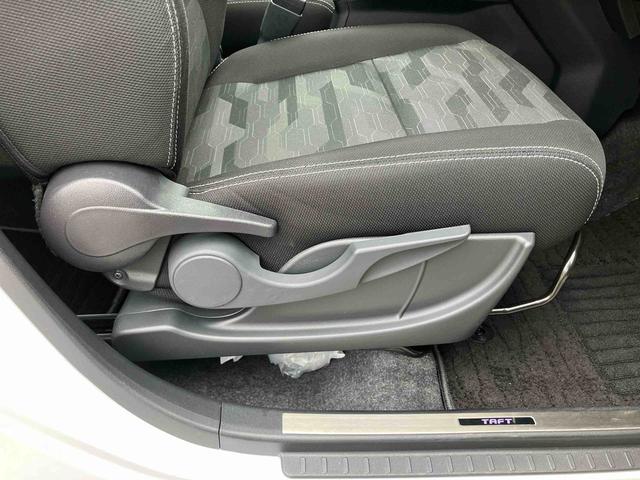 タフトGターボ クロムベンチャーターボ ガラスルーフ ルーフレール 9型ナビ/TV/DVD/BT/USB Bカメラ ETC 前後ドラレコ LEDヘッドランプ オートライト オートハイビーム コ−ナ−センサー 電動駐車ブレーキ アルミ(千葉県)の中古車