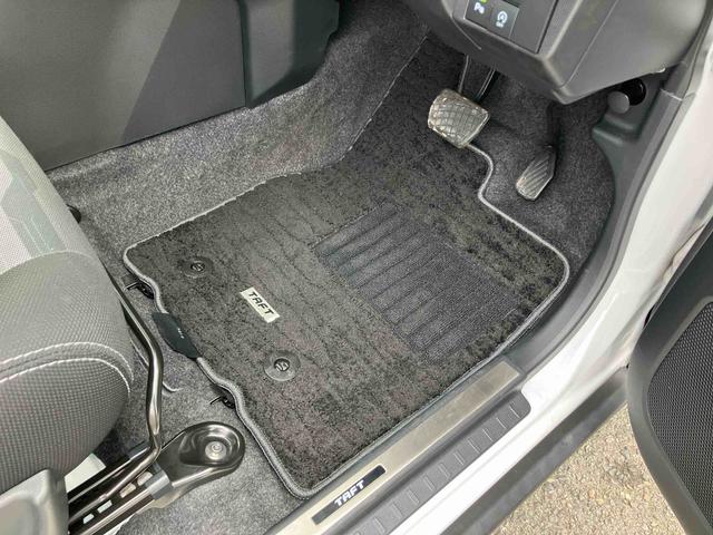 タフトGターボ クロムベンチャーターボ ガラスルーフ ルーフレール 9型ナビ/TV/DVD/BT/USB Bカメラ ETC 前後ドラレコ LEDヘッドランプ オートライト オートハイビーム コ−ナ−センサー 電動駐車ブレーキ アルミ(千葉県)の中古車