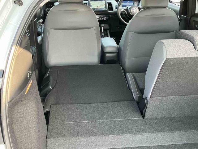 フィットｅ：ＨＥＶ　ＲＳカーナビ　アラウンドビューモニター　アルミホイール（千葉県）の中古車