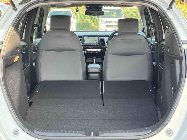 フィットｅ：ＨＥＶ　ＲＳカーナビ　アラウンドビューモニター　アルミホイール（千葉県）の中古車