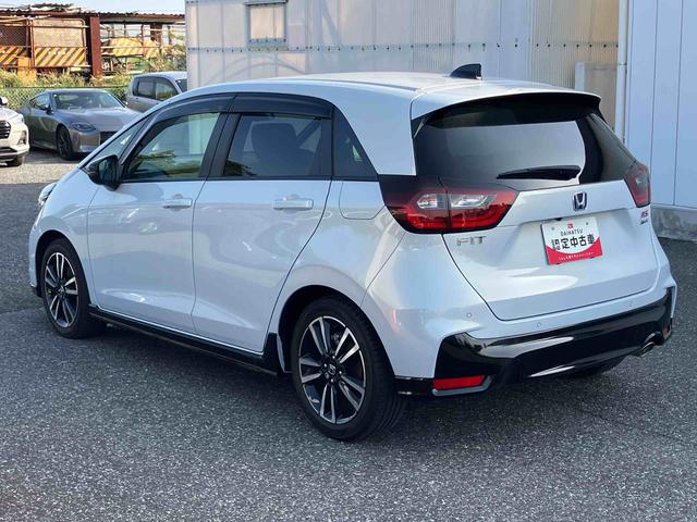 フィットｅ：ＨＥＶ　ＲＳカーナビ　アラウンドビューモニター　アルミホイール（千葉県）の中古車