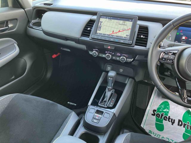 フィットｅ：ＨＥＶ　ＲＳカーナビ　アラウンドビューモニター　アルミホイール（千葉県）の中古車