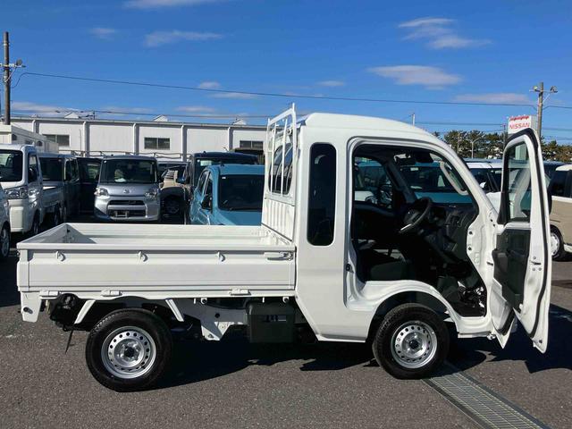 ハイゼットトラックジャンボエクストラ衝突回避支援システム　横滑り防止装置　３モード選択電子制御式４ＷＤ　前後コーナーセンサー　オートライト　ＬＥＤヘッドライト　大型ＬＥＤ作業灯　テールゲートチェーン　オーバーヘッドシェルフ（千葉県）の中古車