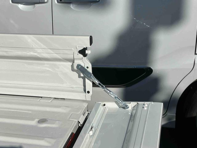 ハイゼットトラックジャンボエクストラ衝突回避支援システム　横滑り防止装置　３モード選択電子制御式４ＷＤ　前後コーナーセンサー　オートライト　ＬＥＤヘッドライト　大型ＬＥＤ作業灯　テールゲートチェーン　オーバーヘッドシェルフ（千葉県）の中古車