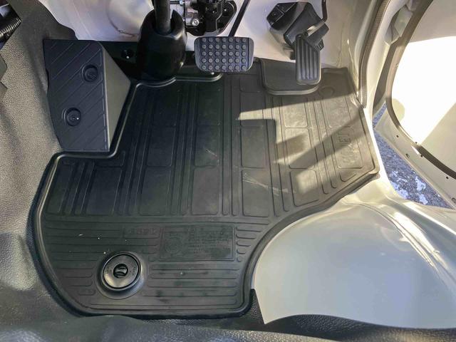 ハイゼットトラックジャンボエクストラ衝突回避支援システム　横滑り防止装置　３モード選択電子制御式４ＷＤ　前後コーナーセンサー　オートライト　ＬＥＤヘッドライト　大型ＬＥＤ作業灯　テールゲートチェーン　オーバーヘッドシェルフ（千葉県）の中古車