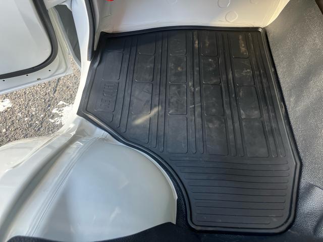 ハイゼットトラックジャンボエクストラ衝突回避支援システム　横滑り防止装置　３モード選択電子制御式４ＷＤ　前後コーナーセンサー　オートライト　ＬＥＤヘッドライト　大型ＬＥＤ作業灯　テールゲートチェーン　オーバーヘッドシェルフ（千葉県）の中古車