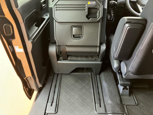 タントカスタムＲＳ衝突回避支援システム　横滑り防止装置　ホールド機能付き電動パーキングブレーキ　前席シートヒーター　オートライト　オートハイビーム　バニティーミラー付き左右サンバイザー　前後コーナーセンサー（千葉県）の中古車