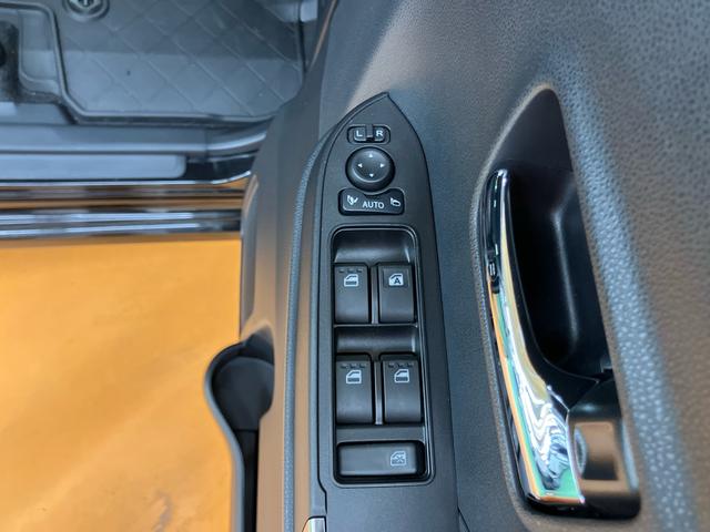 タントカスタムＲＳ衝突回避支援システム　横滑り防止装置　ホールド機能付き電動パーキングブレーキ　前席シートヒーター　オートライト　オートハイビーム　バニティーミラー付き左右サンバイザー　前後コーナーセンサー（千葉県）の中古車