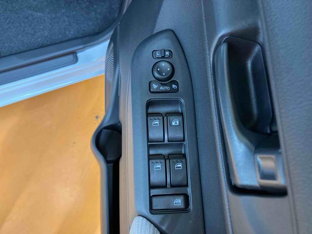 ムーヴＸ衝突回避支援システム　横滑り防止装置　前後コーナーセンサー　オートライト　オートハイビーム　プッシュエンジンスタート　キーフリーシステム　助手席シートバックポケット＋ショッピングフック（千葉県）の中古車