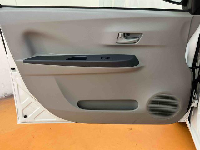 ミライースLCDラジオチューナー AUX接続 アイドリングストップ マニュアルレベリング機能付ハロゲンヘッドライト バニティーミラー付き左右サンバイザー トノカバー キーレスエントリー ショッピングフック(千葉県)の中古車