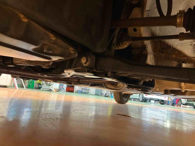 ミライースLCDラジオチューナー AUX接続 アイドリングストップ マニュアルレベリング機能付ハロゲンヘッドライト バニティーミラー付き左右サンバイザー トノカバー キーレスエントリー ショッピングフック(千葉県)の中古車