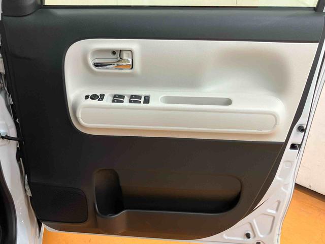 ムーヴキャンバスストライプスＧパノラマカメラ連動１０インチフルセグナビ　ＵＳＢ接続　ブルートゥース対応　ＴＶナビキット　フロント．リヤドライブレコーダー連動　ＥＴＣ　置きラクボックス　ホットカップホルダー　電動パーキングブレーキ（千葉県）の中古車