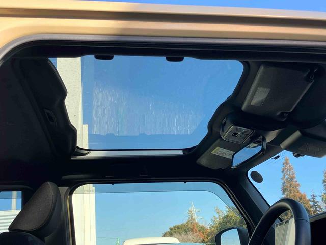 タフトＧターボ　ダーククロムベンチャー　４ＷＤダイハツ純正ナビ　ガラスルーフ　ルーフレール　１５インチアルミ　ＬＥＤヘッドライト＆フォグランプ　バックカメラ　シートヒーター　電動駐車ブレーキ　自動追従クルコン　衝突被害軽減ブレーキ（千葉県）の中古車