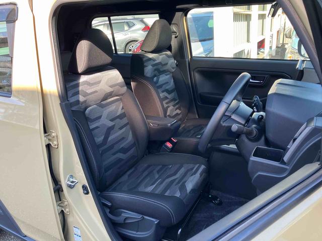 タフトＧターボ　ダーククロムベンチャー　４ＷＤダイハツ純正ナビ　ガラスルーフ　ルーフレール　１５インチアルミ　ＬＥＤヘッドライト＆フォグランプ　バックカメラ　シートヒーター　電動駐車ブレーキ　自動追従クルコン　衝突被害軽減ブレーキ（千葉県）の中古車