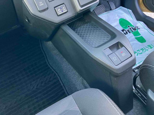 タフトＧターボ　ダーククロムベンチャー　４ＷＤダイハツ純正ナビ　ガラスルーフ　ルーフレール　１５インチアルミ　ＬＥＤヘッドライト＆フォグランプ　バックカメラ　シートヒーター　電動駐車ブレーキ　自動追従クルコン　衝突被害軽減ブレーキ（千葉県）の中古車