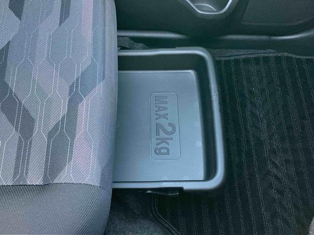 タフトＧターボ　ダーククロムベンチャー　４ＷＤダイハツ純正ナビ　ガラスルーフ　ルーフレール　１５インチアルミ　ＬＥＤヘッドライト＆フォグランプ　バックカメラ　シートヒーター　電動駐車ブレーキ　自動追従クルコン　衝突被害軽減ブレーキ（千葉県）の中古車