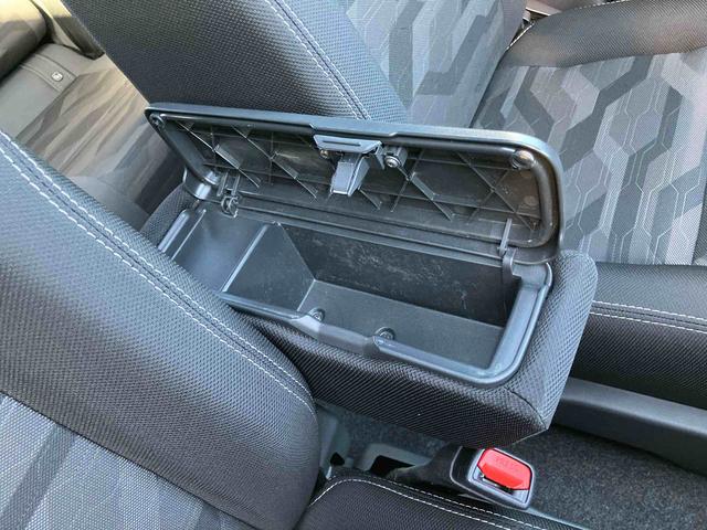 タフトＧターボ　ダーククロムベンチャー　４ＷＤダイハツ純正ナビ　ガラスルーフ　ルーフレール　１５インチアルミ　ＬＥＤヘッドライト＆フォグランプ　バックカメラ　シートヒーター　電動駐車ブレーキ　自動追従クルコン　衝突被害軽減ブレーキ（千葉県）の中古車