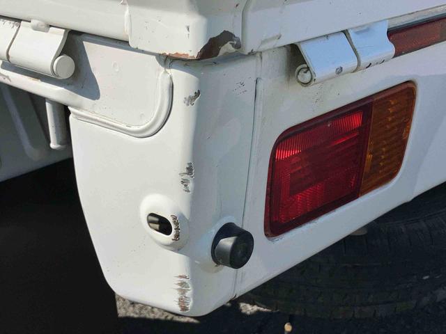 ハイゼットトラックスタンダード 農用スペシャル4WD 5速MT 荷台三方開 リヤ4枚リーフ 荷台作業灯 バッテリーカバー リヤデフロック PS AM/FMラジオ ハロゲンヘッドランプ 大型ヘッドレスト サイドレバー式駐車ブレーキ アシストグリップ(千葉県)の中古車