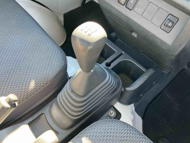 ハイゼットトラックスタンダード 農用スペシャル4WD 5速MT 荷台三方開 リヤ4枚リーフ 荷台作業灯 バッテリーカバー リヤデフロック PS AM/FMラジオ ハロゲンヘッドランプ 大型ヘッドレスト サイドレバー式駐車ブレーキ アシストグリップ(千葉県)の中古車