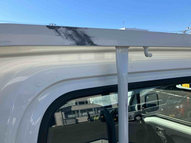 ハイゼットトラックスタンダード 農用スペシャル4WD 5速MT 荷台三方開 リヤ4枚リーフ 荷台作業灯 バッテリーカバー リヤデフロック PS AM/FMラジオ ハロゲンヘッドランプ 大型ヘッドレスト サイドレバー式駐車ブレーキ アシストグリップ(千葉県)の中古車