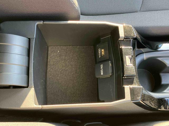 カローラハイブリッド Sハイブリッド ナビ/TV/BT/USB Bカメラ 前後ドラレコ ETC 全車速追従クルコン コーナーセンサー LEDヘッドライト オートライト 電動駐車ブレーキ 革巻ステアリング スマートキー アルミ(千葉県)の中古車