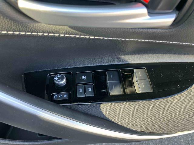 カローラハイブリッド Sハイブリッド ナビ/TV/BT/USB Bカメラ 前後ドラレコ ETC 全車速追従クルコン コーナーセンサー LEDヘッドライト オートライト 電動駐車ブレーキ 革巻ステアリング スマートキー アルミ(千葉県)の中古車