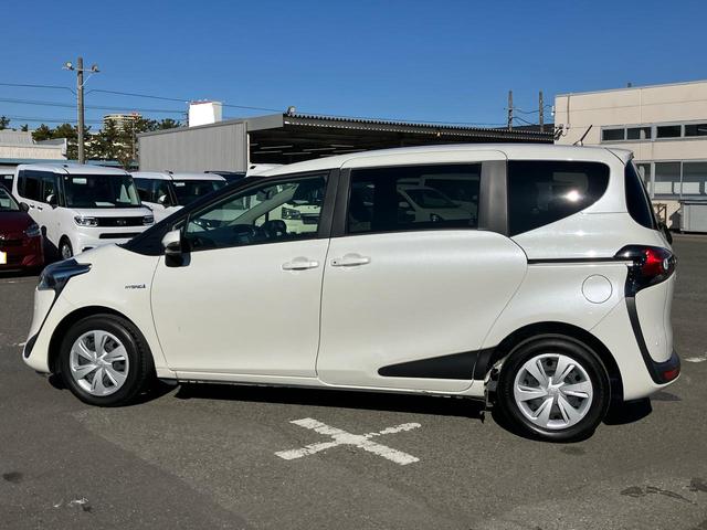 シエンタハイブリッド　ファンベースＧハイブリッド　ナビ／ＴＶ／ＢＴ　ＡＵＸ接続　全周囲カメラ　ドラレコ　ＬＥＤヘッドライト　オートライト　オートクルーズ　シートヒーター　ステアリングヒーター　革巻きステアリング　オートエアコン　ステリモ（千葉県）の中古車