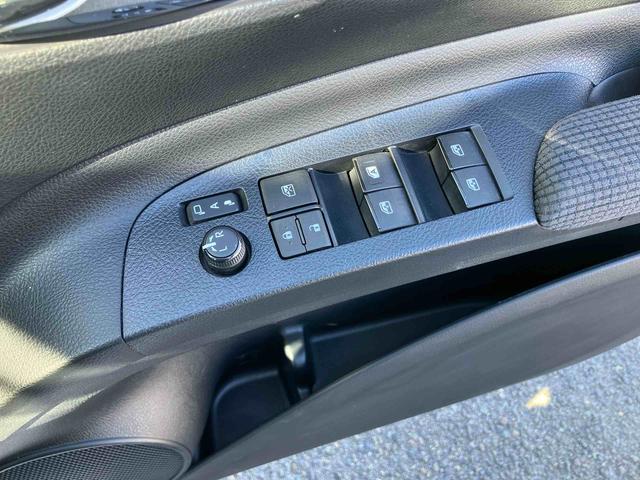 シエンタハイブリッド　ファンベースＧハイブリッド　ナビ／ＴＶ／ＢＴ　ＡＵＸ接続　全周囲カメラ　ドラレコ　ＬＥＤヘッドライト　オートライト　オートクルーズ　シートヒーター　ステアリングヒーター　革巻きステアリング　オートエアコン　ステリモ（千葉県）の中古車