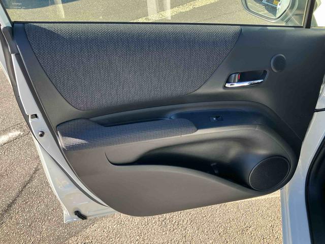 シエンタハイブリッド　ファンベースＧハイブリッド　ナビ／ＴＶ／ＢＴ　ＡＵＸ接続　全周囲カメラ　ドラレコ　ＬＥＤヘッドライト　オートライト　オートクルーズ　シートヒーター　ステアリングヒーター　革巻きステアリング　オートエアコン　ステリモ（千葉県）の中古車