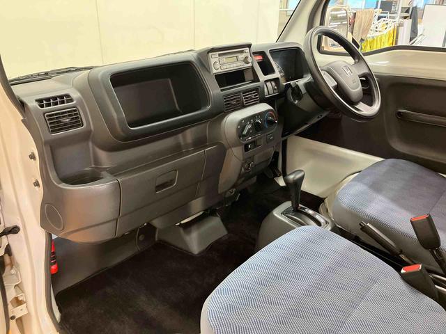 アクティトラックタウンテールゲートチェーン ゲートプロテクター 荷台マット 荷台作業灯 CDラジオチューナー キーレスエントリー パワーウインドウ ショッピングフック マニュアルレベリング機能付ハロゲンヘッドライト(千葉県)の中古車