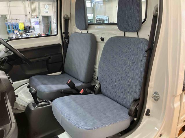 アクティトラックタウンテールゲートチェーン ゲートプロテクター 荷台マット 荷台作業灯 CDラジオチューナー キーレスエントリー パワーウインドウ ショッピングフック マニュアルレベリング機能付ハロゲンヘッドライト(千葉県)の中古車