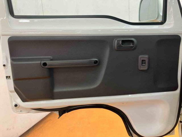 アクティトラックタウンテールゲートチェーン ゲートプロテクター 荷台マット 荷台作業灯 CDラジオチューナー キーレスエントリー パワーウインドウ ショッピングフック マニュアルレベリング機能付ハロゲンヘッドライト(千葉県)の中古車