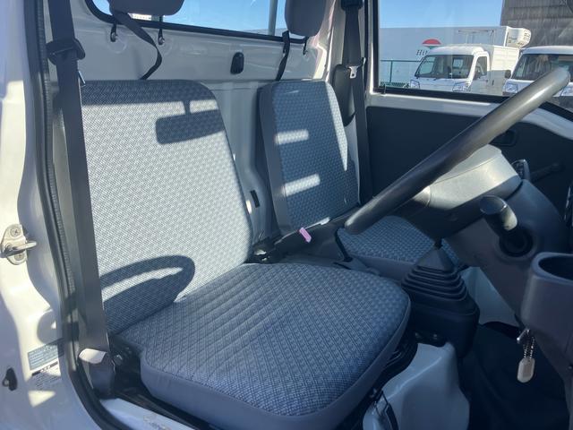 ハイゼットトラック農用スペシャルゲートプロテクター　ガードフレームプロテクター　荷台マット　テールゲートチェーン　荷台作業灯　スピーカー一体型ラジオチューナー　マニュアルレベリング機能付ハロゲンヘッドライト　ラバーマット（千葉県）の中古車