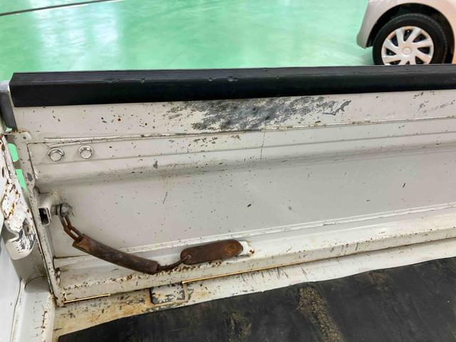 ハイゼットトラック農用スペシャルＶＳゲートプロテクター　荷台マット　荷台作業灯　テールゲートチェーン　ラバーマット　リヤ４枚リーフスプリング　マニュアルレベリング機能付ハロゲンヘッドライト　灰皿　シガーライター　ショッピングフック（千葉県）の中古車
