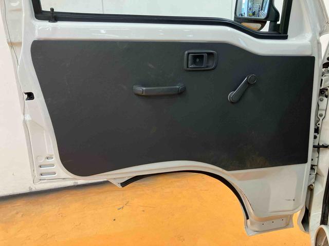 ハイゼットトラック農用スペシャルＶＳゲートプロテクター　荷台マット　荷台作業灯　テールゲートチェーン　ラバーマット　リヤ４枚リーフスプリング　マニュアルレベリング機能付ハロゲンヘッドライト　灰皿　シガーライター　ショッピングフック（千葉県）の中古車