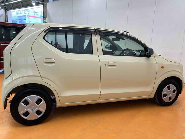 アルトＬ衝突被害軽減ブレーキ　横滑り防止装置　アイドリングストップ　マニュアルレベリング機能付ハロゲンヘッドライト　ＣＤラジオチューナー　ＡＵＸ接続　運転席シートヒーター　キーレスエントリー（千葉県）の中古車