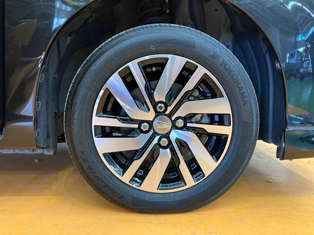 トールカスタムＧ　リミテッド　ＳＡIIIナビ／ＢＴ／ＴＶ／ＤＩＳＣ／全周囲カメラ　前ドラレコ　ＥＴＣ　両側パワスラ　ＬＥＤヘッド＆フォグ　１４インチアルミ　スマートキー　シートヒーター　シートバックテーブル　クルコン　衝突被害軽減ブレーキ（千葉県）の中古車